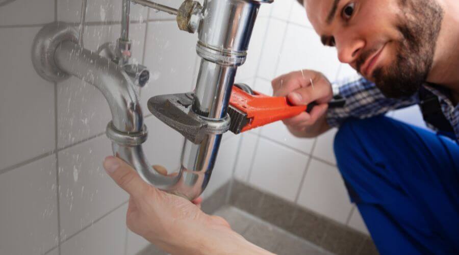 Professional same day plumber services in Freelandville, IN